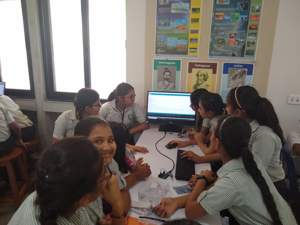 Our #Students can't get enough of #Arduino. So much creativity and excitement while working.. #teamwork #digital #AtalTinkeringLabs @NITIAayog_ATL @IBMVolunteers #IBM @vascsc #studentworkshop #Gujarat @anandniketan
