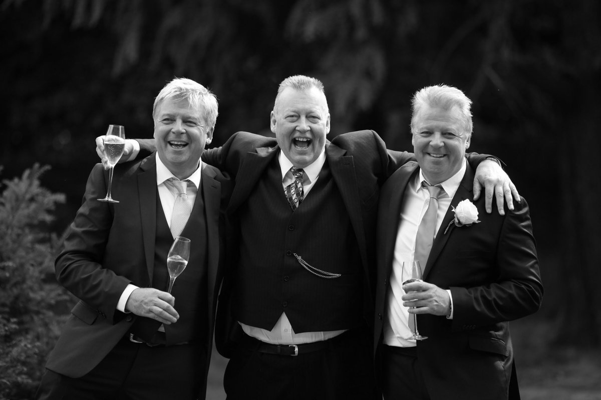 sagtmodighed Pludselig nedstigning Hører til Faith Atack-Martin on Twitter: "A massive happy birthday to 'the twins'  today!!! Our dads Tim and Keith Atack!!!! we all love you so much!!!!!!!  🥰🥳🤪⁦@tatackfilmmusic⁩ ⁦@Keithatack⁩ ⁦@EmAtack⁩ ⁦@MarthaAtack⁩  ⁦@furleyclaire⁩ ⁦@KateRobbins ...