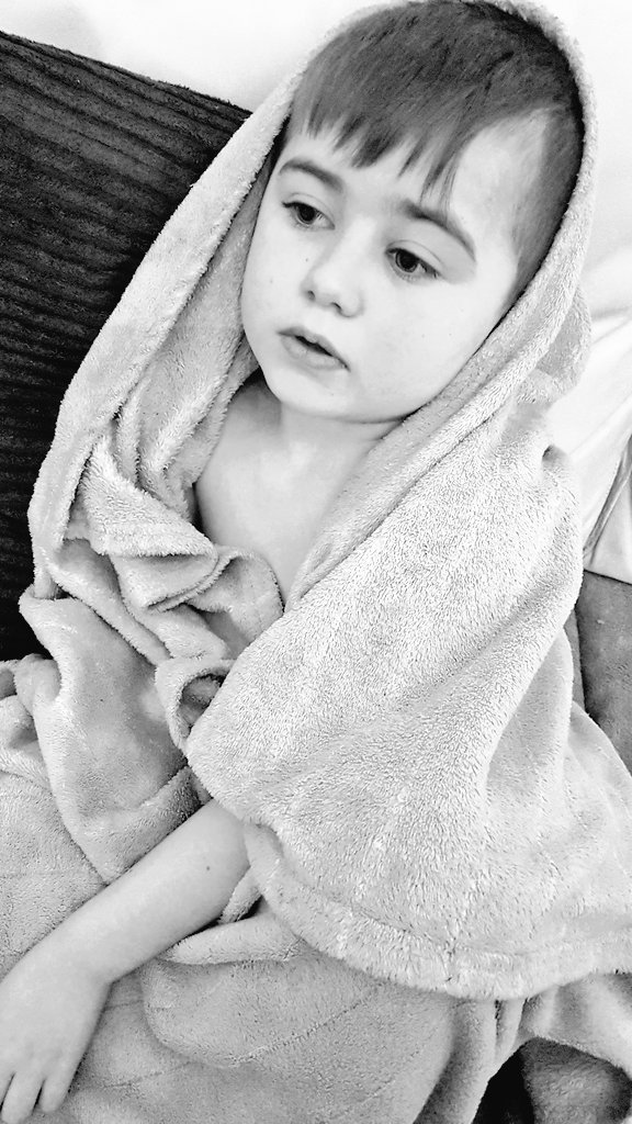 harveysjourney's tweet photo. Woken with a sore throat and full up with a cold 😣 he wants to try time at school because it's chip day 😂
#littlecharacter
#harveysjourney
#undertheweather https://t.co/RgkhrXUS5q