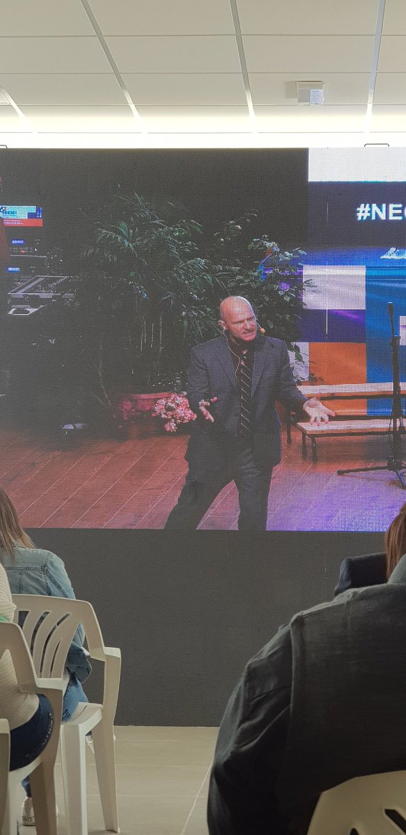 JaneZoghby's tweet photo. Here we go!  #UnlockingOurPotential  @BESGB @AESLebanon
 @E_Sheninger always an inspiration https://t.co/RDa3go8II4