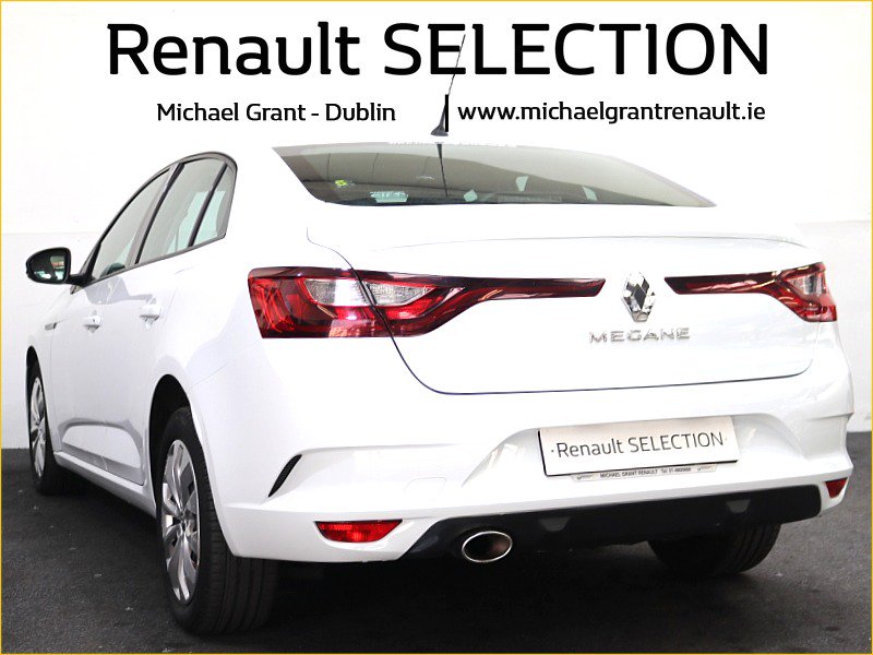 MGrantRenault's tweet photo. 2017 Renault Megane GRAN COUPE EXPRESSION for only €15,995

Key Specs: 6 Speed Gearbox, Integrated Headrest, Front/Rear Body Coloured Bumper, Climate Control, Cruise Control

Visit https://t.co/C77vloh2IQ…/MCV-S…/201806067221060/ or call 01 669 6004 https://t.co/lj0BkU8YZb