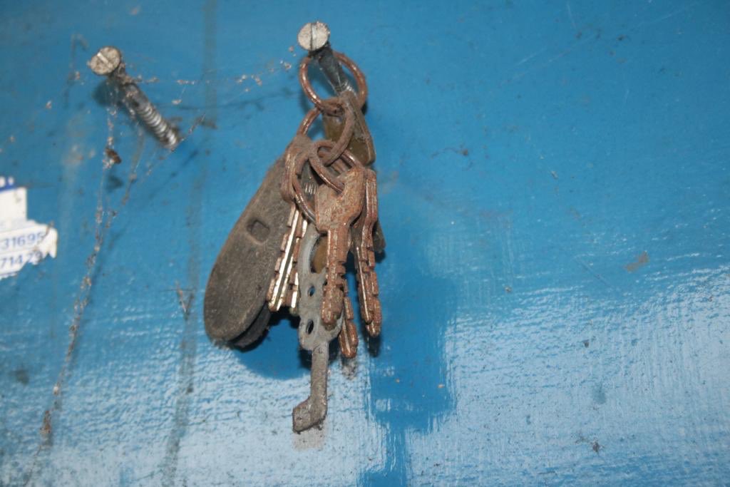 Finally..time to begin the move! We feel like Howard Carter looking around the new place. It’s huge..but needs a bit of work! #centraltaunton #biggerandbettee #talkuptaunton #locajobs #sme #mottaunton