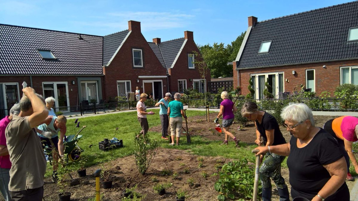 RVO_Innovatie's tweet photo. Vanaf 4 april kunnen #woonzorginitiatieven voor de planontwikkeling of bouw een #borgstellingslening aanvragen bij 4 banken die zijn aangesloten bij de stimuleringsregeling SWZ https://t.co/qyZvzWkBTN @MinVWS @ABNAMRO @ingnl @Rabobank @TriodosNL #LangerThuis https://t.co/XcbRHS1oaP