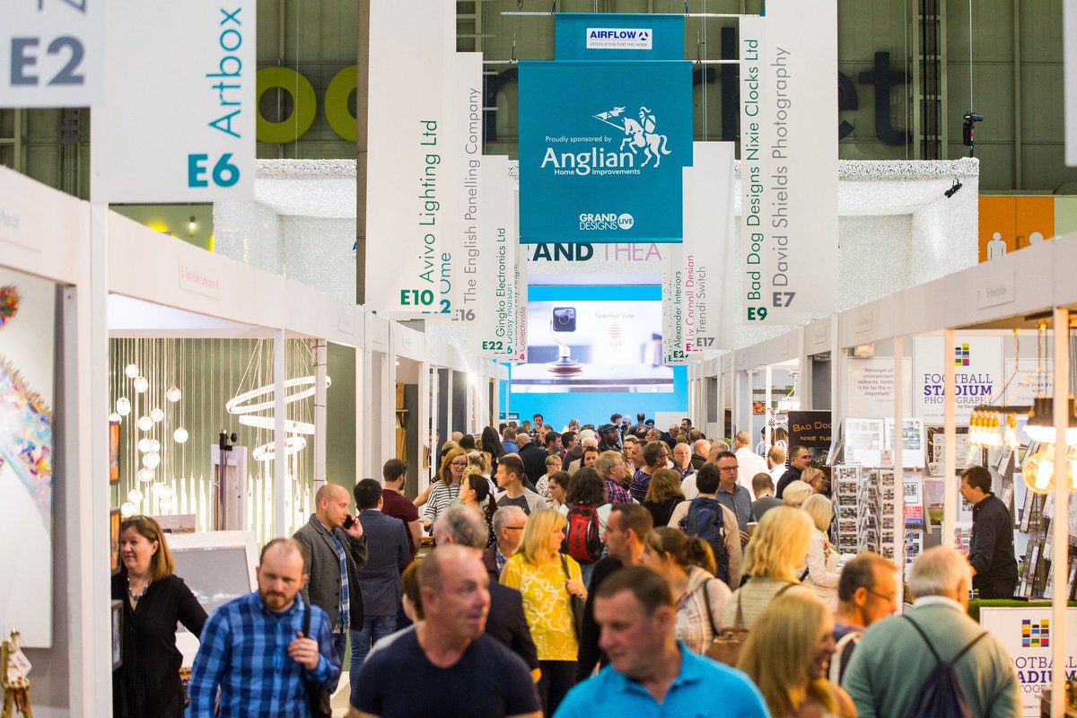 Plans for 4-12th May? Get yourself along to @GDLive_UK in London for all the design innovation and inspiration you need for your next project. 

P.s. Bring your reusable bottle too...and stay hydrated using one of our refill stations located in the central bar area! 

#GDLive