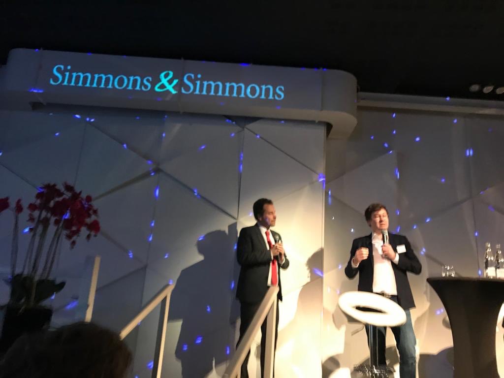 <a href="/Dr_G_Marchand/">Guillaume Marchand</a> de <a href="/_FD_Health/">closed</a> ouvre la conférence @Simmons_france sur les bonnes méthodes de partenariats en #esante #ehealth <a href="/FRdigitale/">France Digitale</a> #sante #hcsmeufr #startup