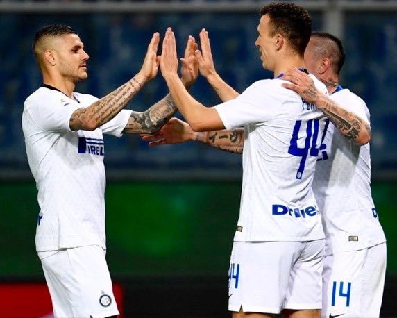 pabaldini's tweet photo. #Giornalistinelpallone #Gnp / Icardi, Spalletti, Wanda Nara, Perisic. Sì, dai: era tutto uno scherzo #CarloBaroni @CarloAdelfioBar @pabaldini @MorosiSilvia @EnricoCaiano @Aba_Tweet @delfino58 @Isitrovato @Giovanni_Mex @massimonava50 @fgwth @stelassa https://t.co/whO24ATfUv