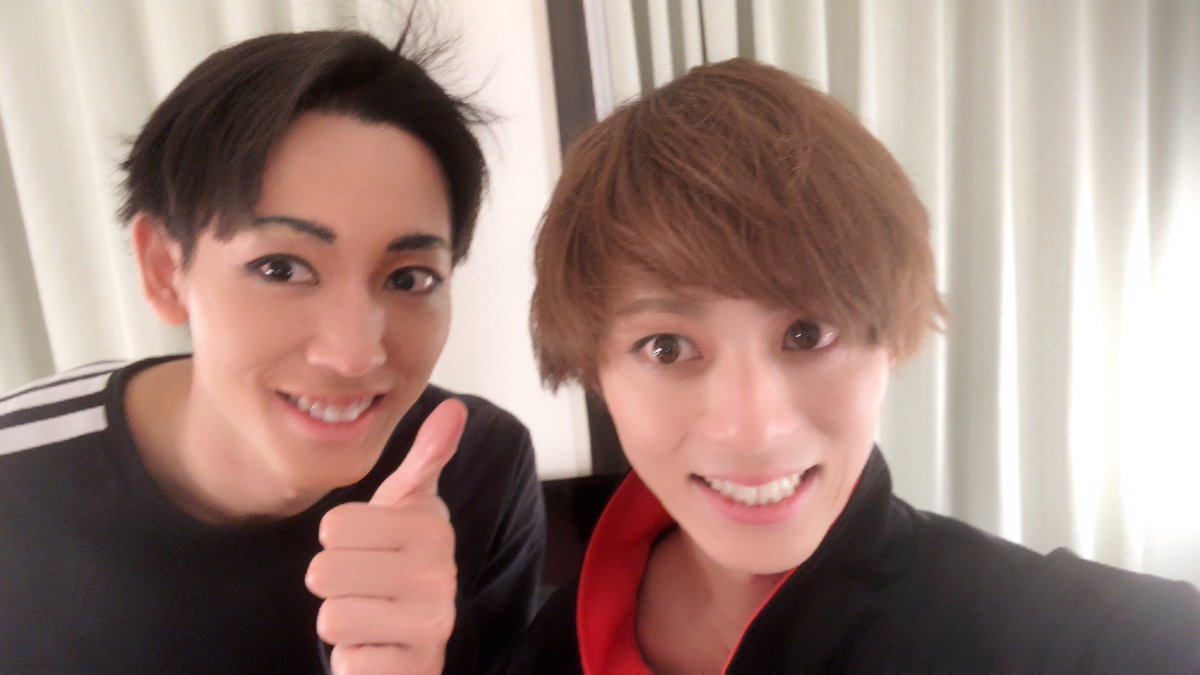 27Takato's tweet photo. ハイパープロジェクション演劇「ハイキュー‼︎」"東京の陣"初日！
最高でした���

ありがとう！
繋がってる https://t.co/4wsRWHR16M