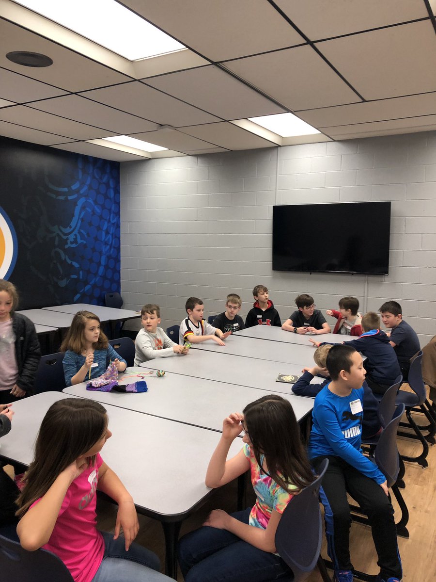 mdraves's tweet image. AP youth Mentorship day at BHS-current AP students will be spending the morning working with our EXCEL students from Huntington Elementary!  Awesome! #APProgram @mrsraglow #APCulture @BrunswickEdu @boodheshwar @BCSDWheeler @BCSDHuntington