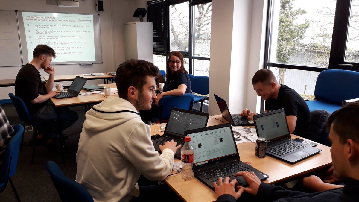 SW YAANs working hard to develop their presentations. 👨‍💻👩‍💻  they will be delivering these later, can't wait to see them. Its been a great day so far. <a href="/Apprenticeships/">Apprenticeships and Skills</a> @FireItUp_Apps @SW_YAAN #presentation #training 😀