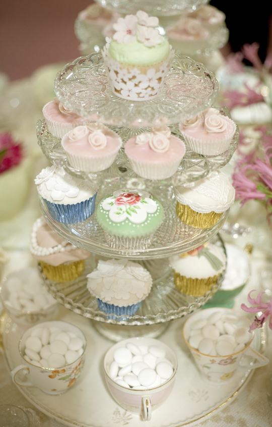 crockcupboard's tweet photo. Remember you can eat cake at Easter too - not just chocolate!!! 🍯#vintagecrockeryhire #shabbychic #crockery #vintage #teaparty #vintagecrockery #teacups #cupcake #plates #vintagecutlery #afternoontea #wedding #vintagesvases #springflowers #april #spring #easter #holidays #cake https://t.co/vsTbIk3GLE