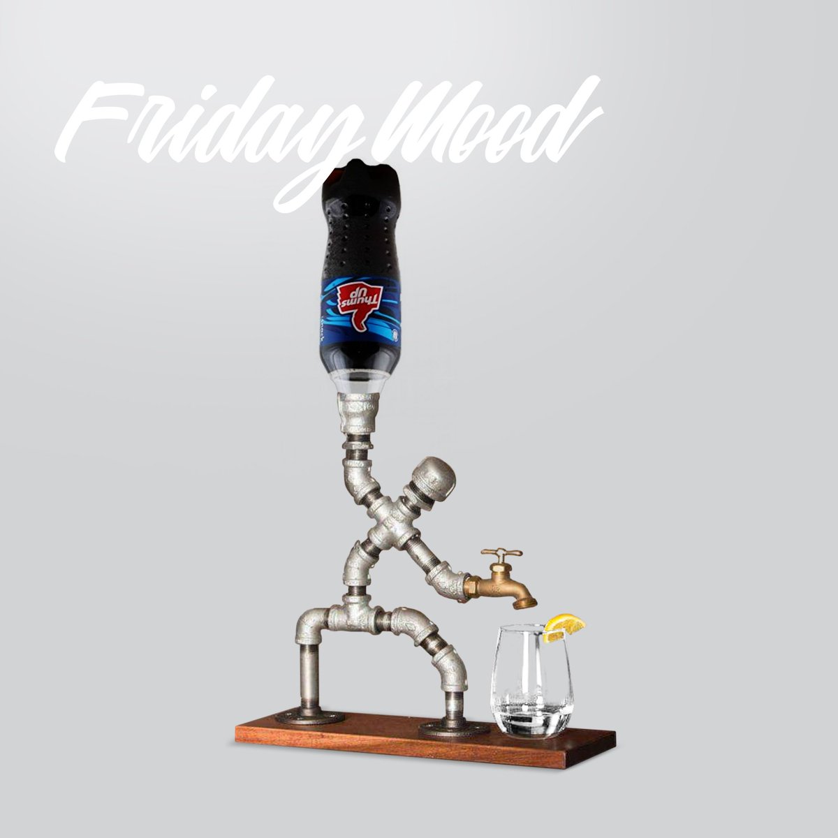 JungleMeiMangal's tweet image. #Friday is here &amp;amp; we are already partying at #JungleMeiMangal! We are based in #HauzKhasVillage &amp;amp; our neighborhood boasts of amazing restaurants, cafes &amp;amp; bars! What not to enjoy here? Check our products that are perfect for #FridayFeeling! Visit &amp;amp; carry back some rare #souvenirs!