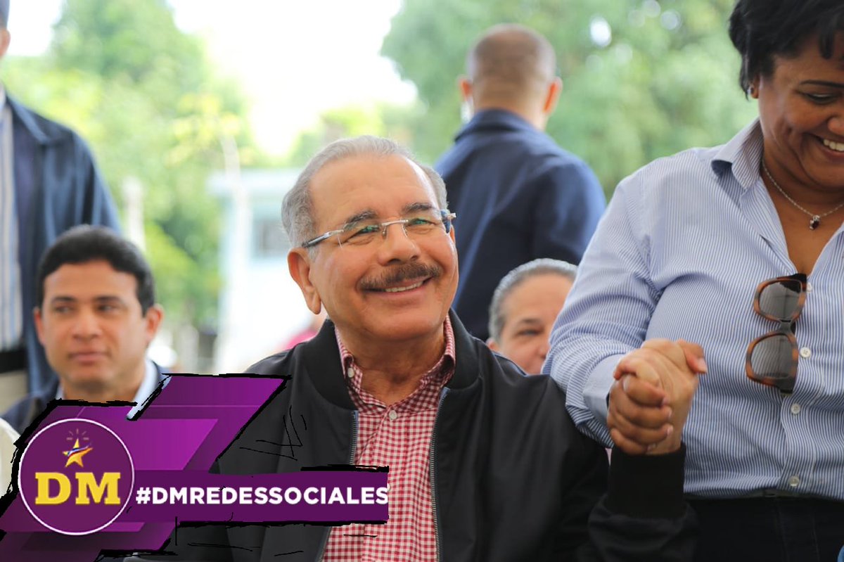 Alexand78710566's tweet photo. Sin duda el moderno @Sistema911_RD es un gran avance de nuestro país. Ya el 74% de la población dominicana está cubierta con este revolucionario servicio. ¡Danilo es progreso! #DMRedesSociales https://t.co/t7jVTwmRXb