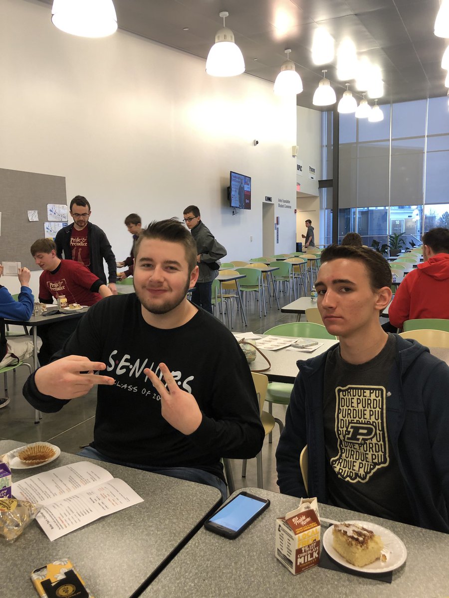 sdhsboilertech's tweet image. First team here for BoilerTech.. that means we win right🤷🏼‍♀️ #boilertech #southdecatur #purduecolumbus