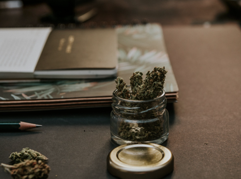 lansingbizmo's tweet photo. The Michigan Cannabis Industry Association has praised Gov. Gretchen Whitmer for doing away with the slow and inconsistent process of regulating medical marijuana. https://t.co/IxZXowSPWS #mimarijuana https://t.co/dG46XdHnrH