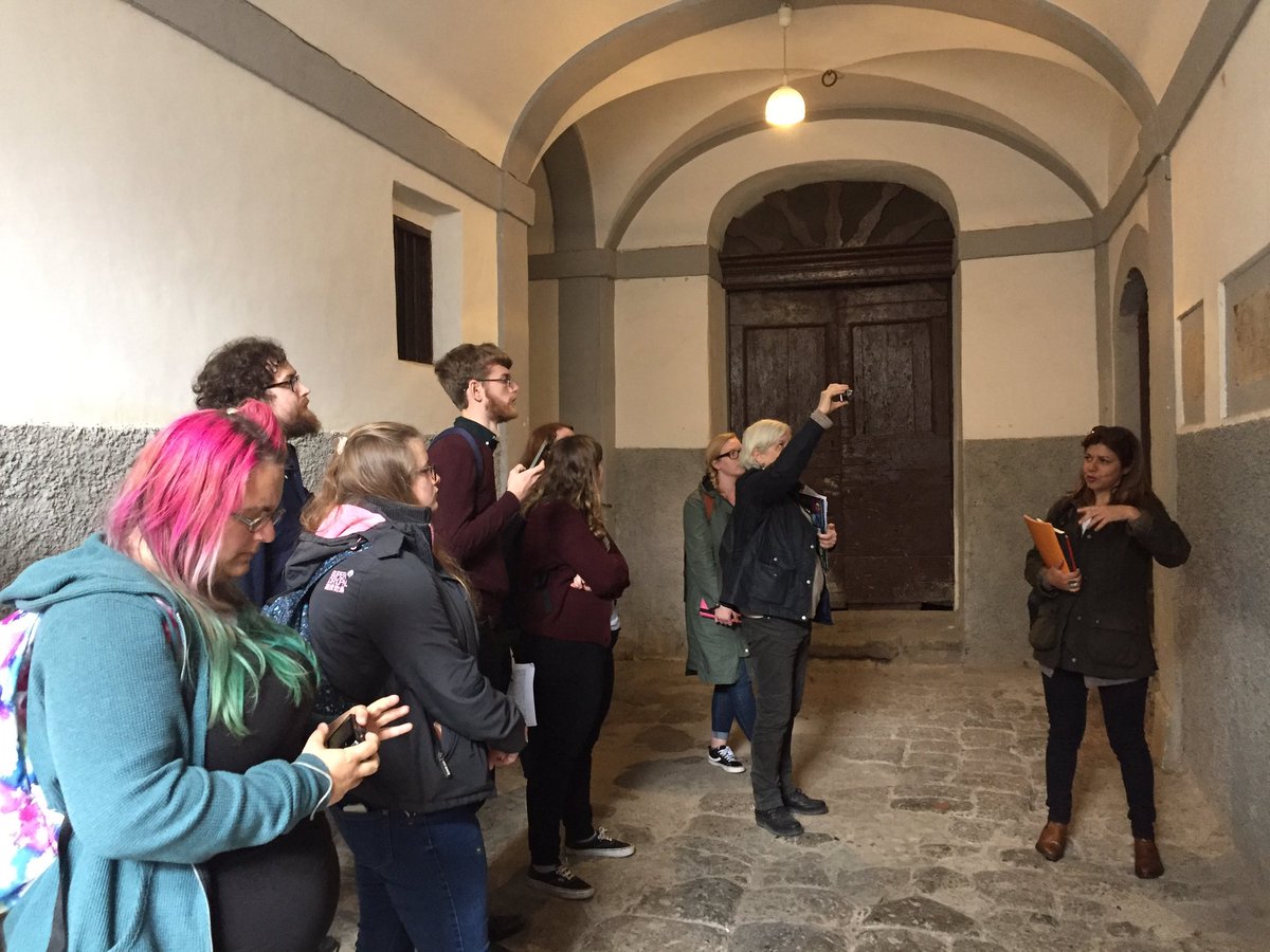 SegniProject's tweet image. A visit by @the_bsr #cityofrome course students to #Segni visiting the cryptoporticus and @MuseoSegni with director @FedericaColaiac