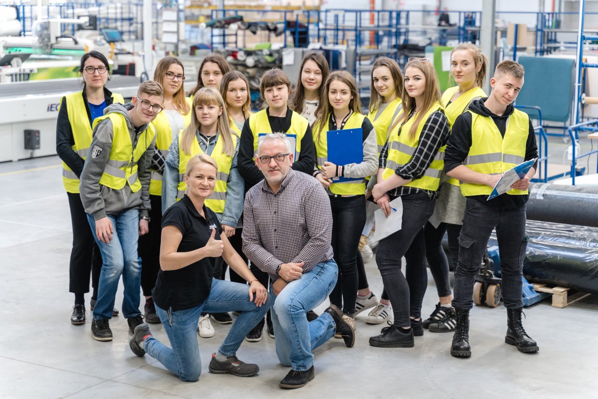 Our company has started cooperation with the Lean Education  in the field of the Lean Thinking educational program. The  project is addressed to young people aged 14-19 and its motto is: “If  you want to learn, learn from the best”.