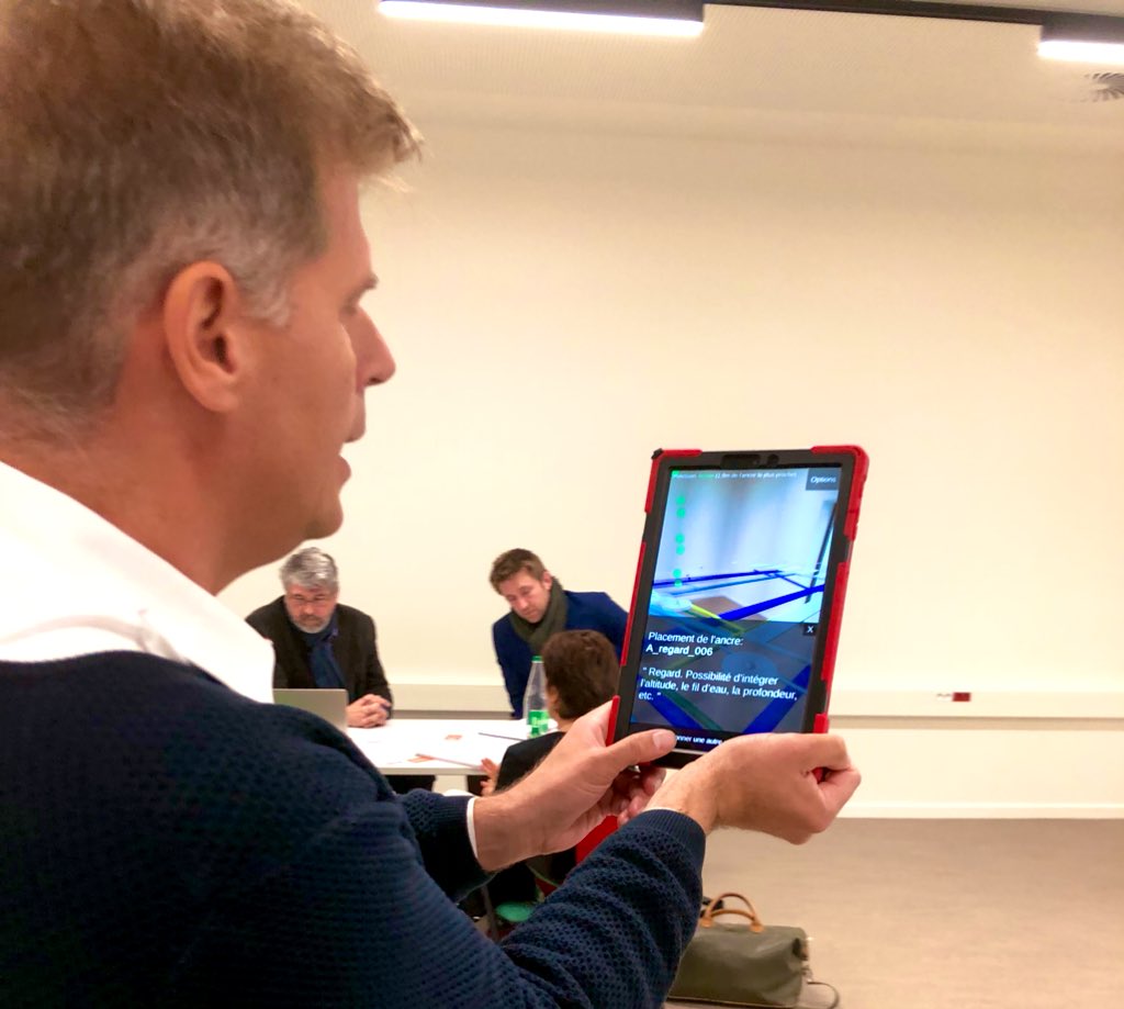 cecilebensa's tweet image. En plein test de réalité augmentée avec @SyslorAR solution pour mieux gérer les #reseauxdeau &amp;gt; rencontre dans le cadre de @Big4Start Grand Est @BanqueDesTerr @BdT_GrandEst #innovation #territoires #startup