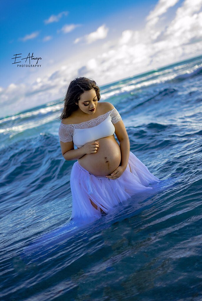 e_almajor's tweet photo. A woman is a full circle. Within is the power to create, nurture and transform.
#sonya7ii https://t.co/wo4ZjHIzUY
