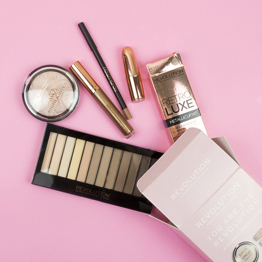 Revolution Makeup Spend 15 On Revolution Revolution Pro I Heart Revolution At Superdrug And Receive A Free Youaretherevolution Gift Box Worth 15 T Co Jbgbewjpk5 T Co Dba2iq4to9