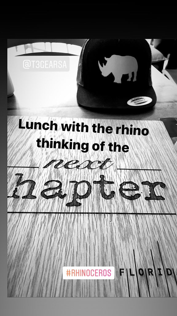 Ryan_Tha_Rhino's tweet photo. Lunch time while getting the head right for racing on Monday! #clearvision #meditate #relaxed #slowissmoothandsmoothisfast #vfl #volnation https://t.co/ehLmfSb6Ql