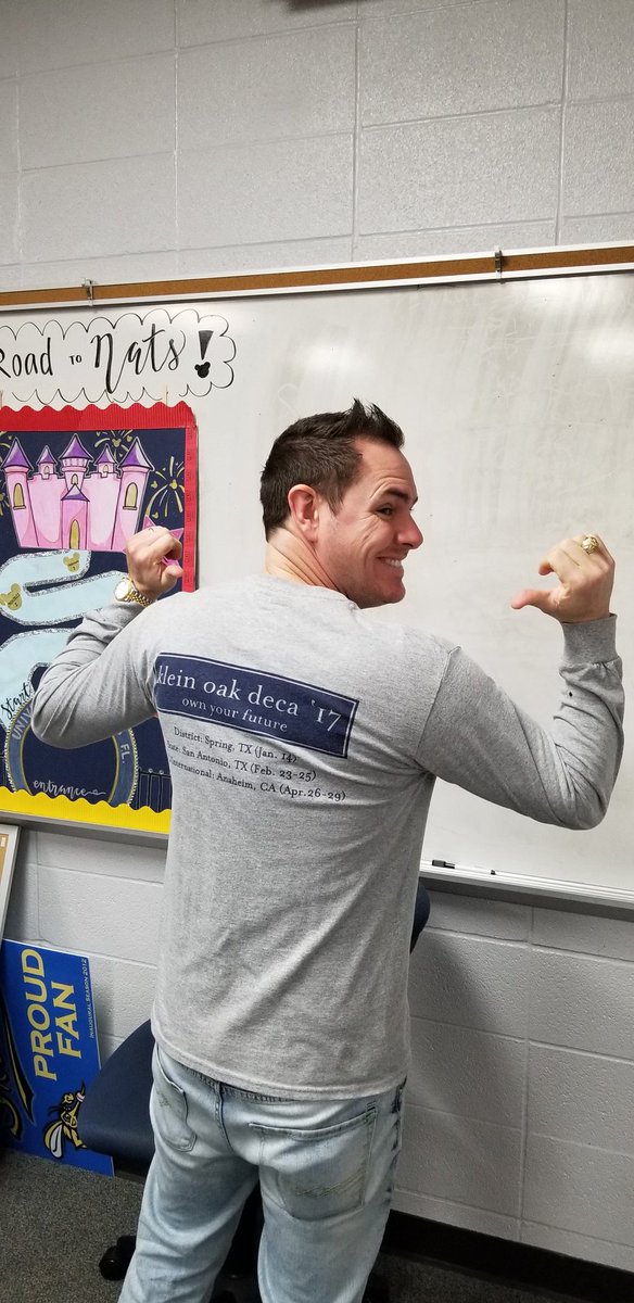 TheRealMrEppes's tweet photo. Even though I have no idea how I got this shirt in my closet. Today I am reppin @oak_deca . See yall soon! https://t.co/WEi4CNLUpV
