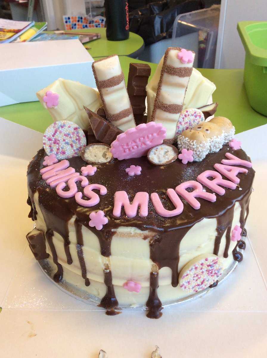 KMurraySMPS's tweet photo. The children and parents at @SMemorial are so thoughtful. An early birthday present that I absolutely love. Looks so tasty but too beautiful to cut or eat ❤️🎂 https://t.co/e9v453GTYz