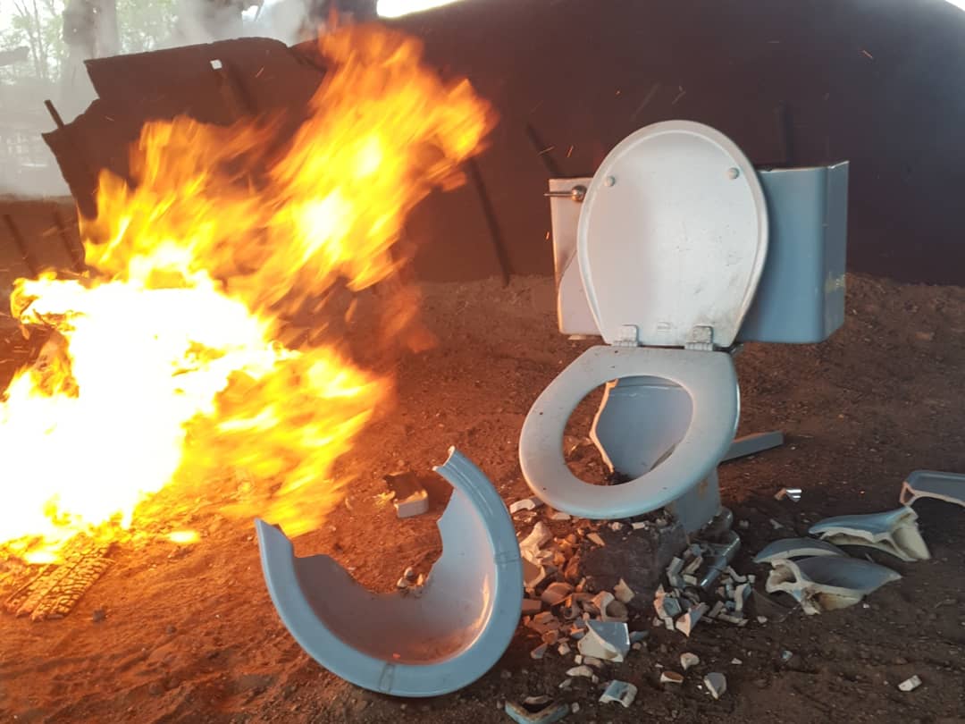 Lisa_Evans92's tweet image. A Woman's Place (semiotics of the domestic). 🔥 
Amazing FEmale crew celebrating women in industry 💪
Performance supported by Arts Council of Wales International opportunities fund @Celf_Cymru
.
.
.
#FEmaleartist #IronMaiden #ironperformance  #slossfurnaces #nccciap2019