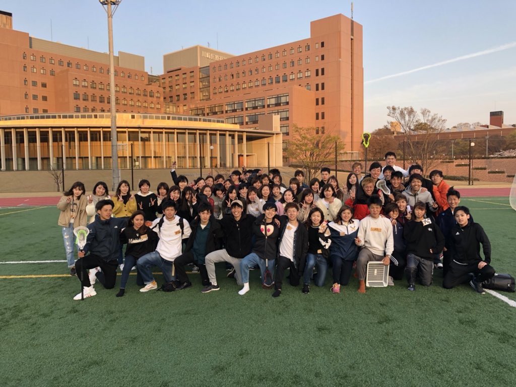 お花見2日目でした🌸
少しパスキャを体験🙌凄く楽しそうにしてました😁笑その後のビンゴ大会はかなりの盛り上がり💪景品当たった子おめでとう🎉
8日、月曜日は芝グラウンドでMIXラクロスするのでぜひ来てね🌟