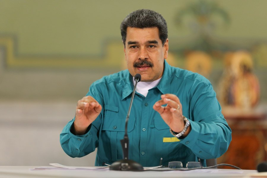 NestorLReverol's tweet photo. #5Abr | El presidente de la República, @NicolasMaduro expresó que se está trabajando en equipo atendiendo todo lo que tiene que ver con la emergencia nacional eléctrica y la vida cotidiana de la sociedad y del pueblo. #PuebloVictoriosoYEnMarcha https://t.co/4zBYXqvVl4