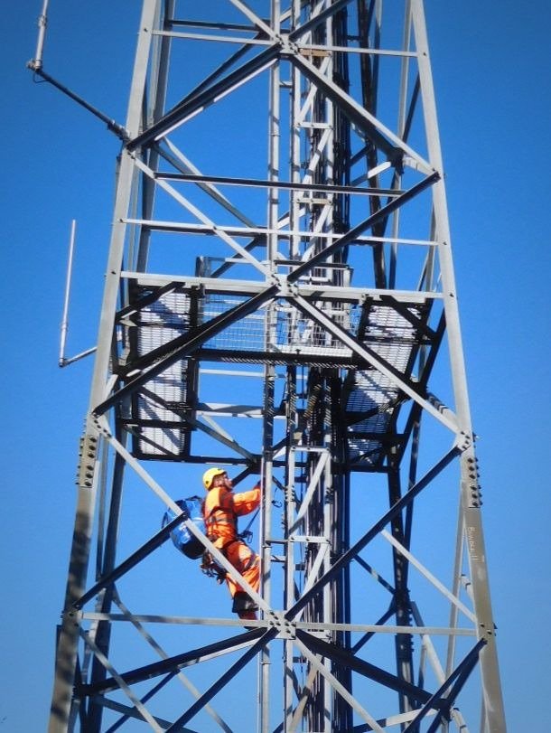 JohnGrimesPship's tweet photo. #BadJokeFriday Two antennas got married - the wedding was lousy, but the reception was outstanding #JGP #Inspection #CivilEngineering #jokes #badjoke https://t.co/k6zPaW0eF6