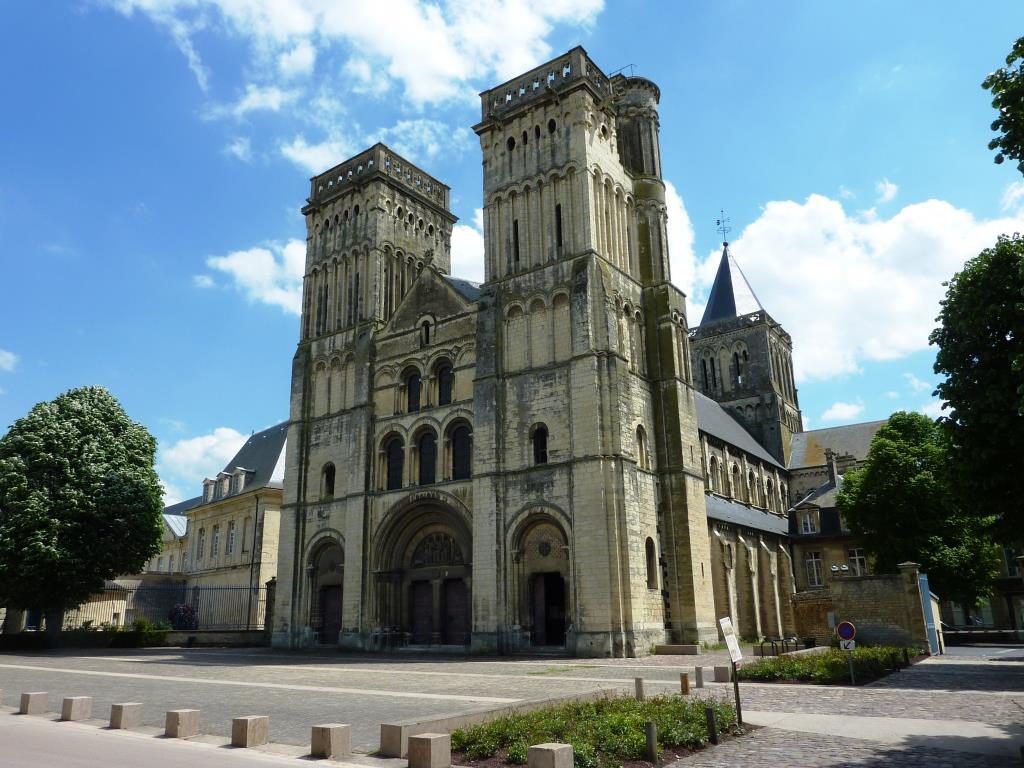 AbbayeNormandie's tweet photo. Du 5 au 7 avril Journées européennes ds métiers d'art à l'abbaye aux dames à #Caen la Région #Normandie accueille près de 30 exposants: Paléographes, enlumineurs, sculpteurs sur cloche, ébénistes, tapissiers, céramistes… Entrée libre https://t.co/tUjEY7u7cN (📷1: Michel Dehaye) https://t.co/vor1iTIHXv