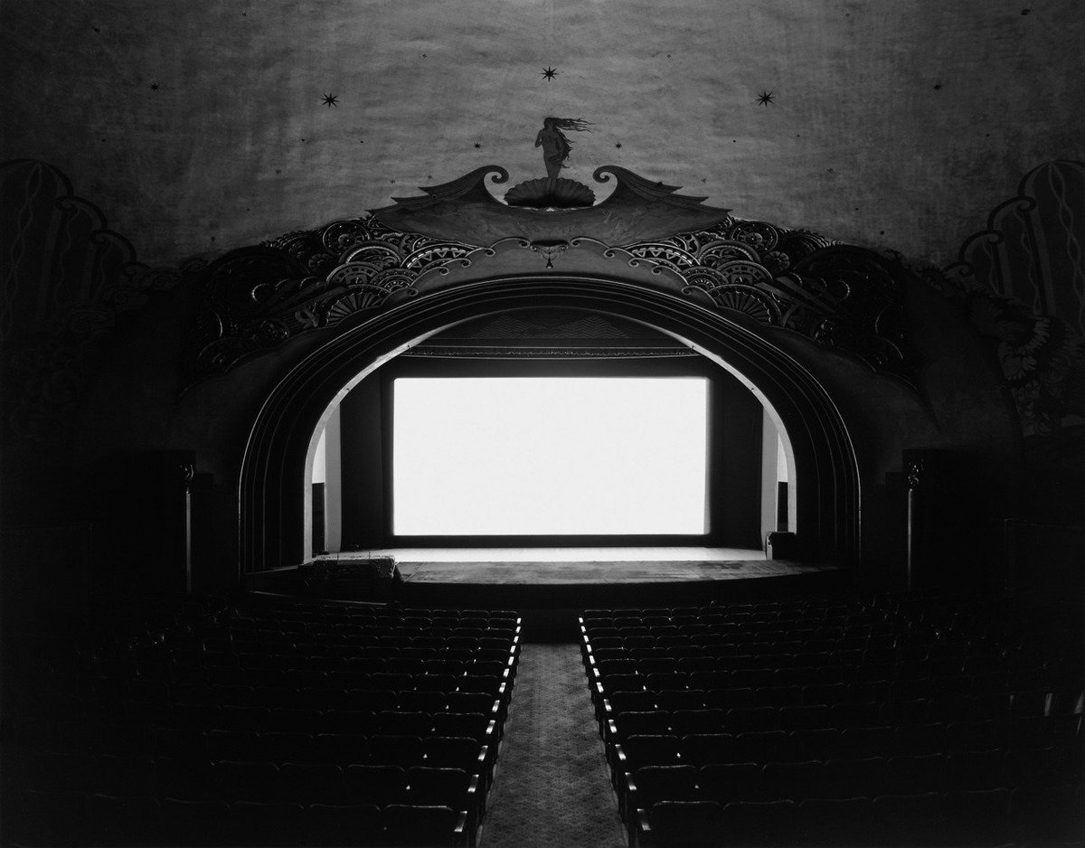 #hiroshisugimoto
Avalon Theatre, Catalina Island 
Gelatin silver print. 1993.
#avalontheatre #catalinaisland
#gelatinsilverprint