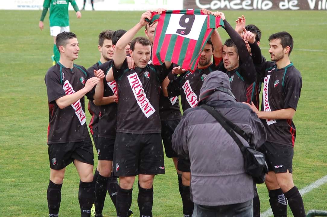 racingvillalbes's tweet photo. Hoxe fai 3 anos que nos deixache. 1095 días nos que te tivemos presente. 
JORGE, SEMPRE CON NÓS
❤💚 https://t.co/SC0pUymdVZ