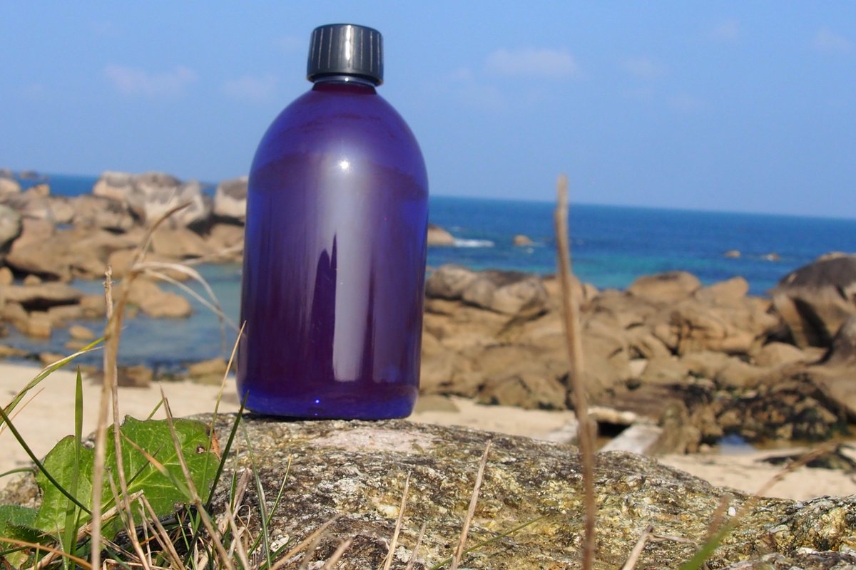 Tinctura lance son première extrait de phycocyanine du litre au m3 issue de spiruline fraîche française.