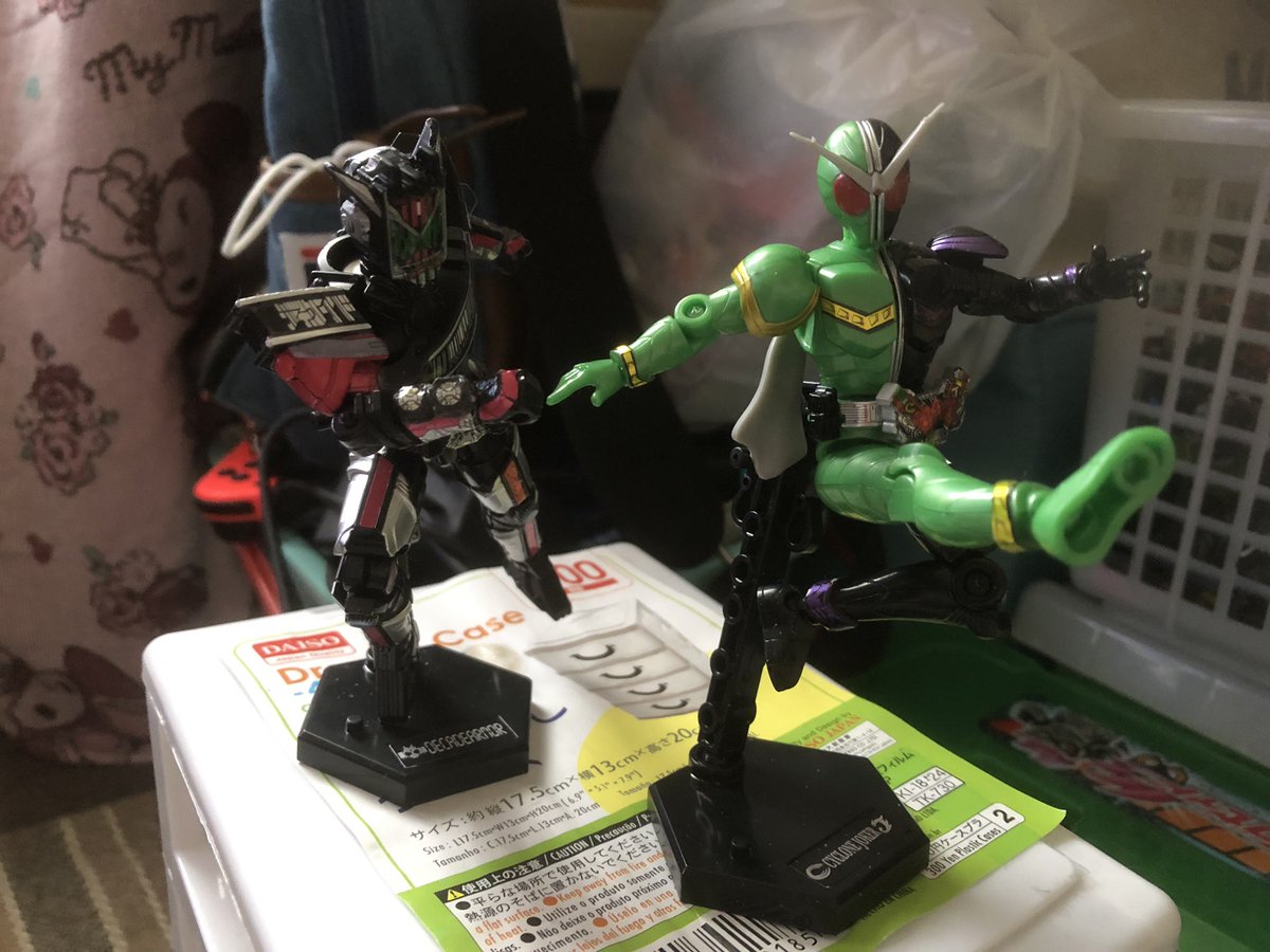 装動 勇動 適当にいじっていたらめっちゃカッコいいポーズ見つけた ｗがやりそうなポーズでしょ ディケイドアーマーは ガンバライジングとかでありそうなポーズみたいな感じかな 仮面ライダーｗサイクロンジョーカー 仮面ライダージオウディケイド