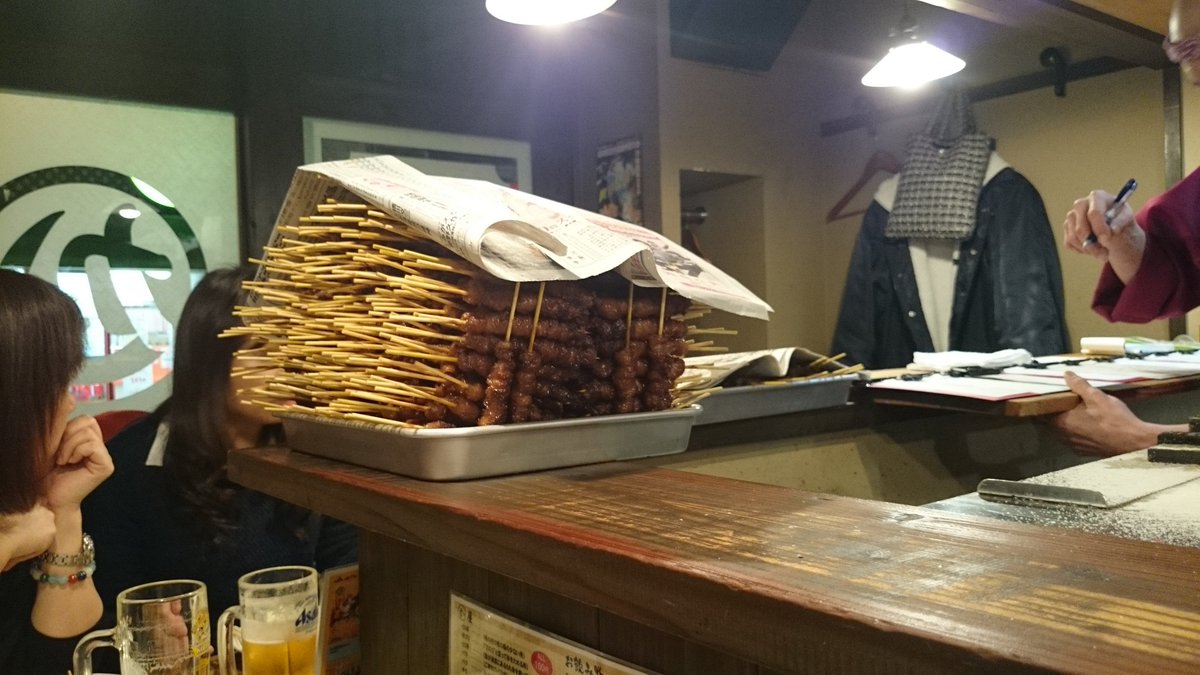 もんきち 仕事帰りに阪神百貨店の催事 阪神の福岡 熊本 鹿児島物産展 へ 博多の人気店 かわ屋 のかわ焼きを買いに行きましたが 行列で2時間待ちと言われ諦めました 代わりに関西に帰ってきて初めての りくろーおじさんの店 の焼きたてチーズ