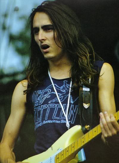 Happy Birthday to Pearl Jam axeman Mike McCready, born on this day in Pensacola, Florida in 1966.     