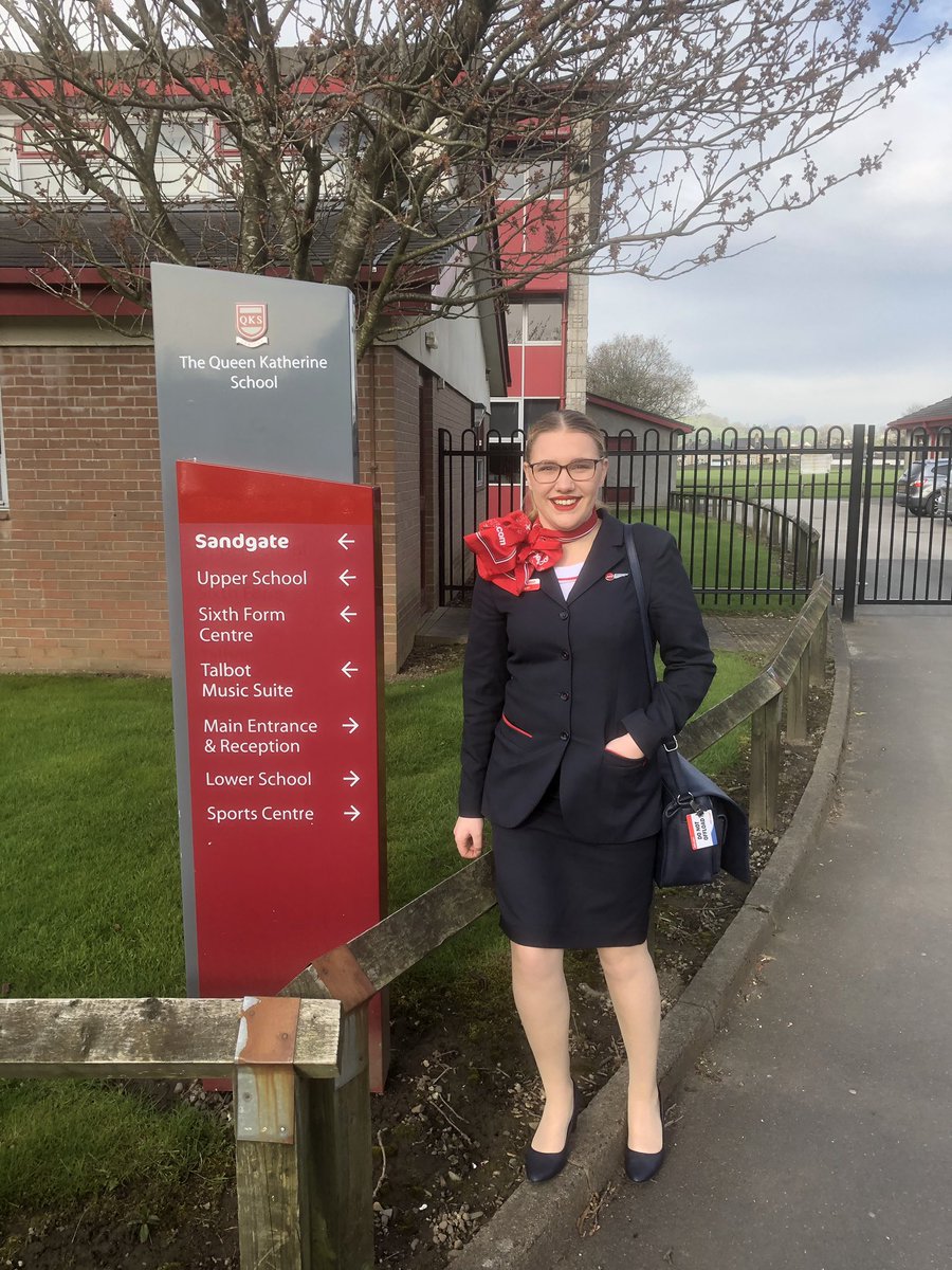 LMCollege's tweet photo. LMC Alumni Dagan Jackson was back in her old school @QKSKendal this morning speaking to Year 10’s about everything careers. Well done Dagan 👍🏼 #LMC #Travel #Tourism #CabinCrew https://t.co/wwnNZNaBS0