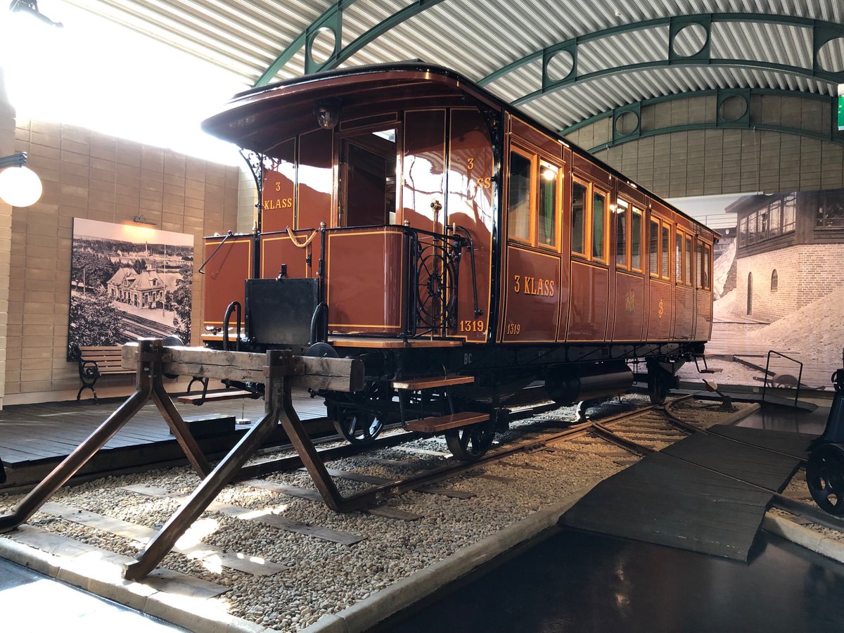 skillby's tweet image. ... fast tåget står visst still? #SFÖkonferens