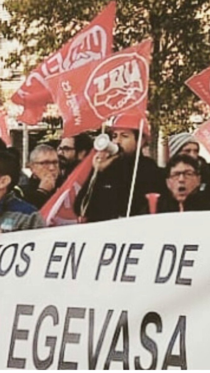 EL_SENYOR_PICO's tweet photo. Nova jornada de movilitzacio contra la decissio politica de @compromis   @epsar i baix la passivitat de @PSOEValencia que esta hipotecant el futur de 400 families de @egevasa. @ximopuig lidera, la @monicaoltra  te maneja. https://t.co/erCfwlGSz2