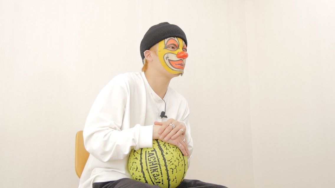 nextyle_tv's tweet photo. フリースタイルバスケットボールのパイオニア、BUG!?さんに再開してきました！！

フリースタイルバスケットボールを広めようとさまざまなフィールドに挑戦しているしているBUG!?さんの熱意に触れてきました。
お茶目な姿もたくさん🥰

#フリースタイルバスケットボール #freestylebasketball #Bug https://t.co/jTb7QoQmUo