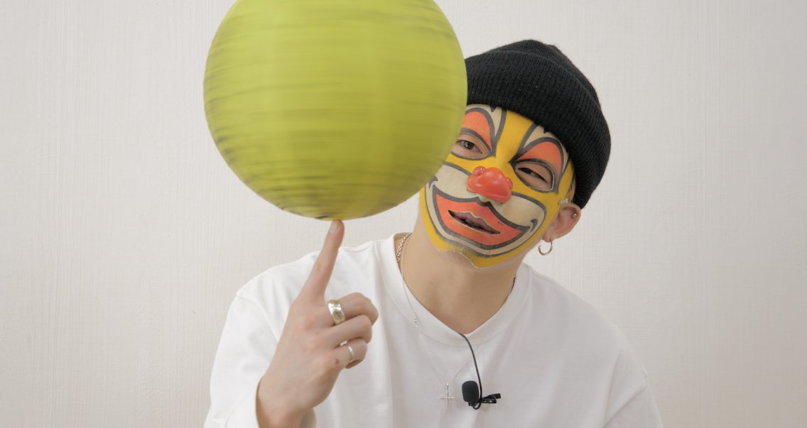 nextyle_tv's tweet photo. フリースタイルバスケットボールのパイオニア、BUG!?さんに再開してきました！！

フリースタイルバスケットボールを広めようとさまざまなフィールドに挑戦しているしているBUG!?さんの熱意に触れてきました。
お茶目な姿もたくさん🥰

#フリースタイルバスケットボール #freestylebasketball #Bug https://t.co/jTb7QoQmUo