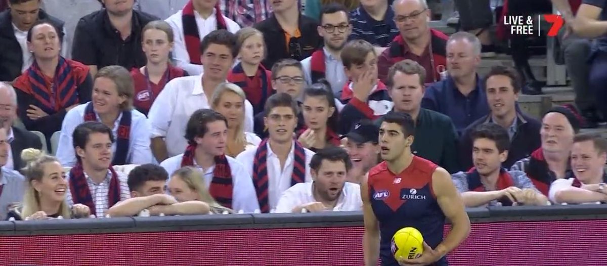 Jasonnnn5's tweet image. Better be careful what I tweet about these Melbourne fans or else their fathers may sue me. #AFLDeesDons