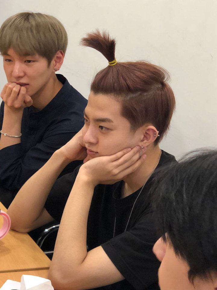 176____5's tweet photo. #울막냉이_수빈이_생일축하해 
#HAPPYSUBINDAY #빅톤 

귀여워ㅋㅋ https://t.co/CnKsfIog5N