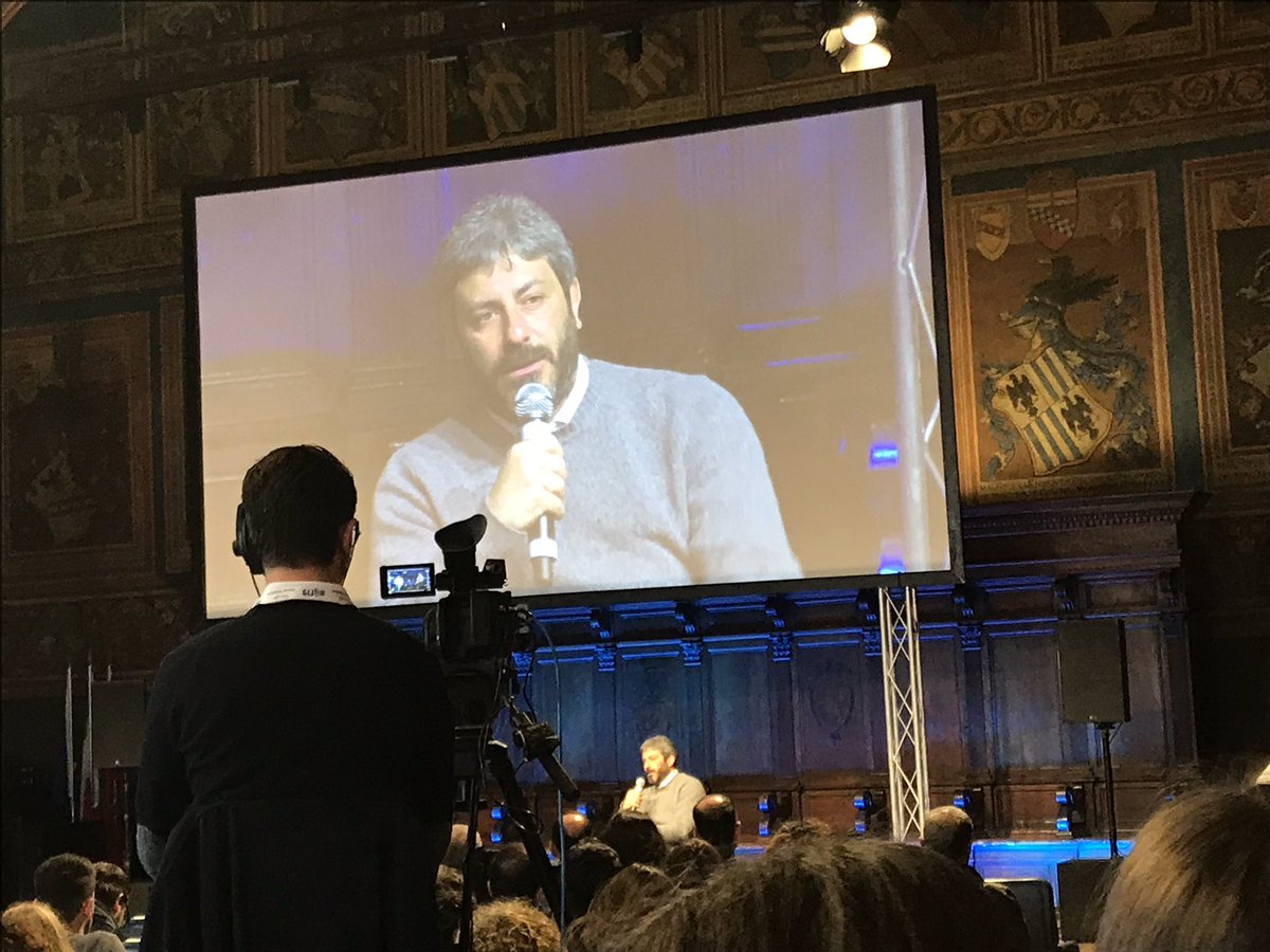 GiuliaPauselli3's tweet photo. Roberto Fico #ijf19 @gNellerba @journalismfest @RobertoFico https://t.co/xjz4jDqPrk