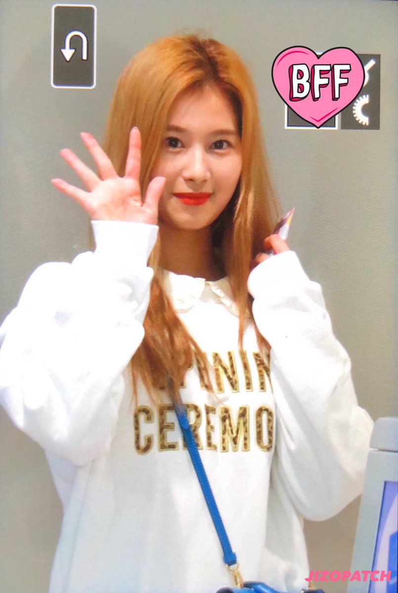 jizopatch's tweet photo. 190405 인천 출국 프리뷰
#TWICE⁠ ⁠ #트와이스⁠ #Sana #사나 #湊﨑紗夏
(@JYPETWICE ) https://t.co/W45QbPCcQH