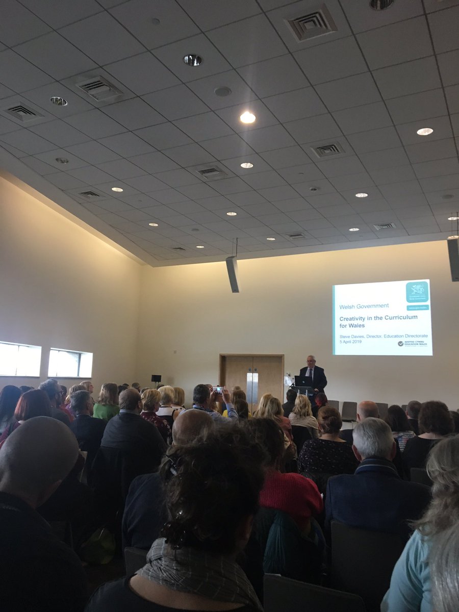 NiaRichards1's tweet photo. Steve Davies from @WG_Education now presenting โCreativity in education has never been more importantโ #LetsCelebrate @Arts_Wales_ #CurriculumforWales https://t.co/pY7pf5OjRJ