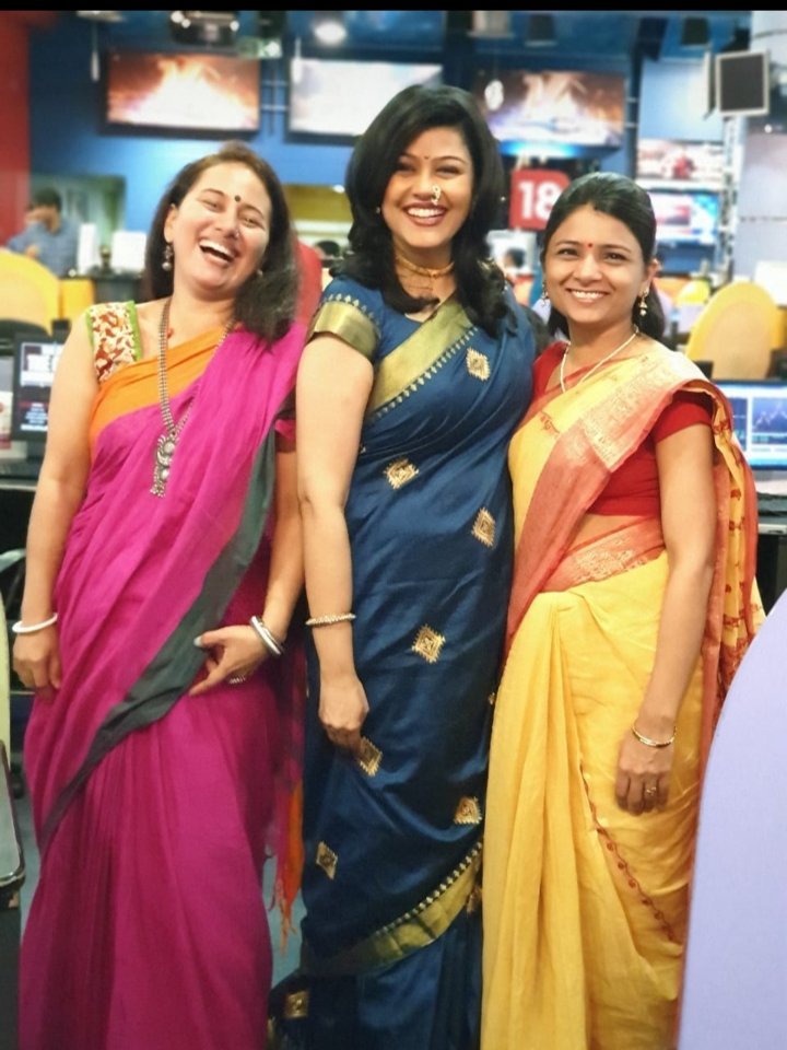 Neha_1007's tweet photo. #happyfaces #weekendmania https://t.co/C3JSpGumZj