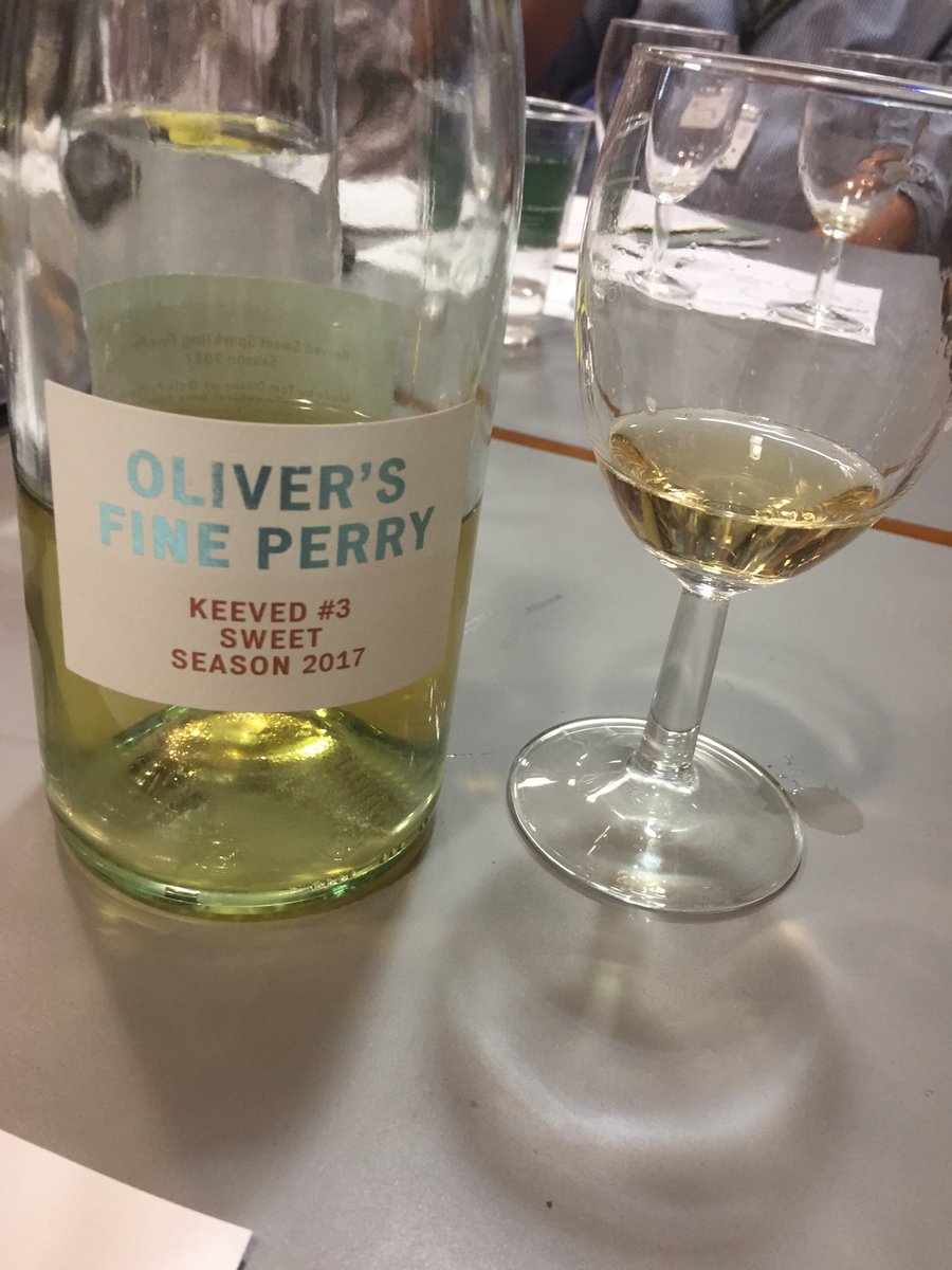 Keeved Perry - Get in! In Tom ⁦@oliverscider⁩ blending masterclass ⁦@TCCPAofficial⁩ #CraftCon2019 he says he works with the tannic background using complementary acidity & sweetness for blending. The Holy Trinity. The aim is a chewy mouthfeel & memorable finish