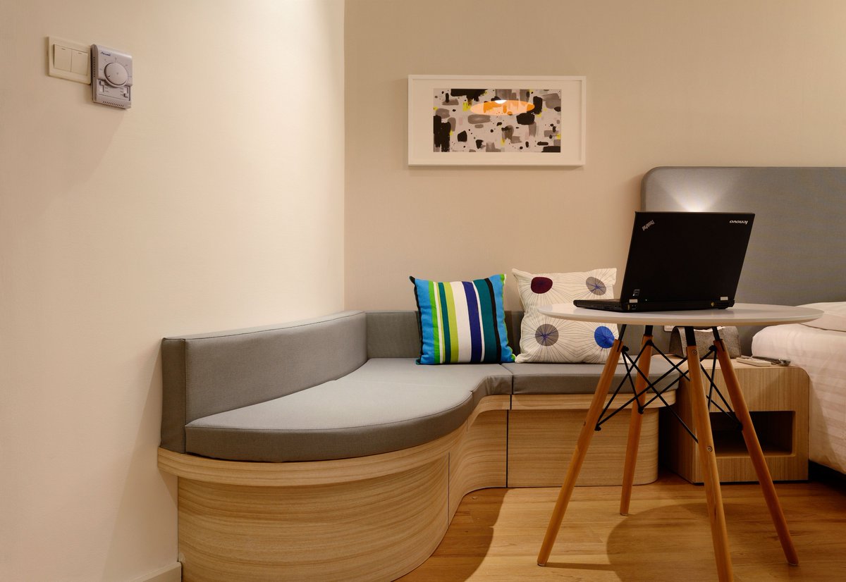 Rosindales's tweet photo. Hotel furniture, case goods, retail display, component manufacture, carpet displays, shelving and storage, luxury veneers, mdf, mfc, assembly, spray finishing, lacquering, painting, headboards, wardrobes, vanity units, cabinets, student accommodation, apartments - a typical day. https://t.co/U194yBA6Sc